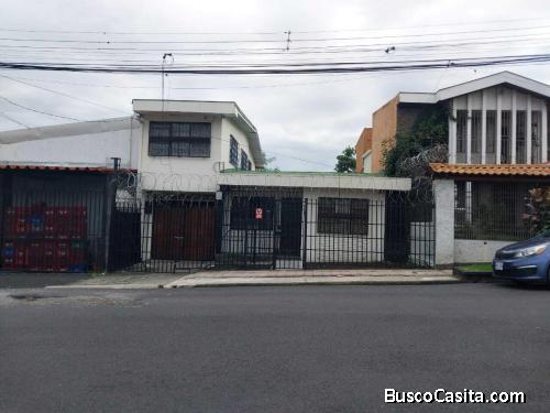 Venta de Amplia y Cómoda Casa en San Francisco de Dos Ríos