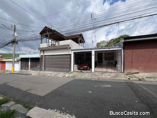 Venta de Funcional Casa en Desamparados  Mls. 25-1915 OFC JB