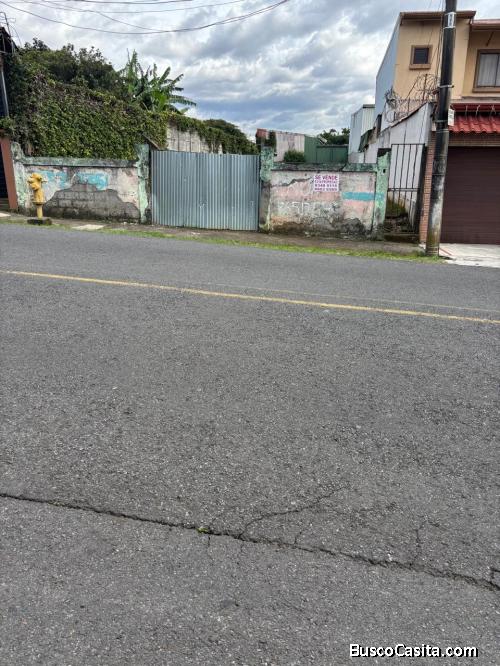 DE OPORTUNIDAD BELLA PROPIEDAD EN SANTO DOMINGO DE HEREDIA. 