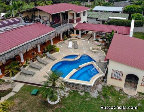 SE VENDE ÚTIL Y BELLO HOTEL DE PLAYA EN GUANACASTE. 