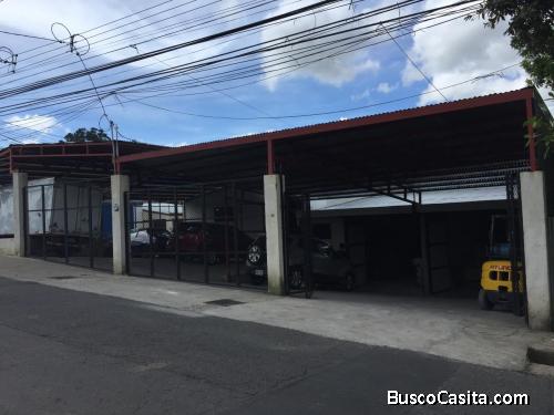 Bodega calle principal