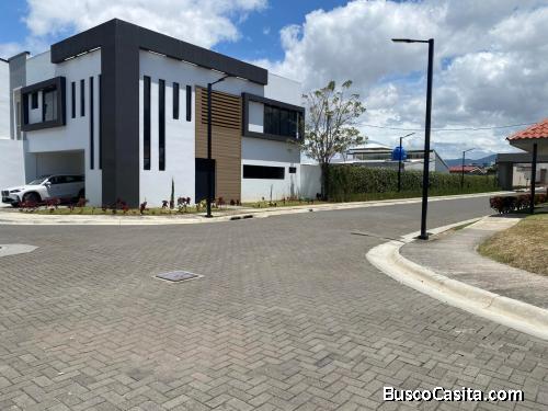 Venta de Increible Casa en Bello Horizonte, Ecazú  Mls. 25-1633 OFC JB