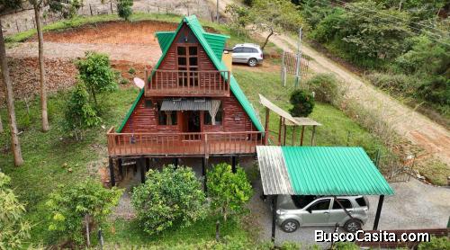 CABAÑA ECONÓMICA IDEAL EN VENTA CON VISTAS PANORÁMICAS EN QUEBRADAS