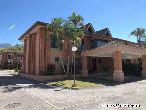 Venta de Casa Amplia y Versátil en Bello Horizonte, Escazú  Mls. 25-1165 OFC JB