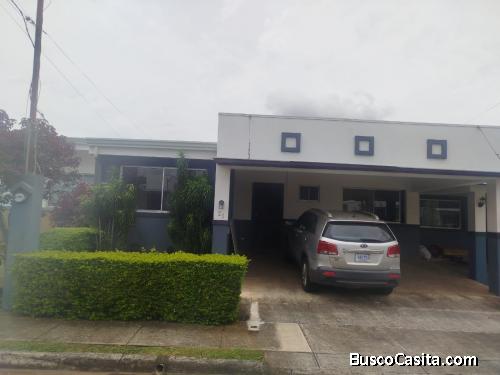 BELLA CASA EN CONDOMINIO EN HEREDIA. 