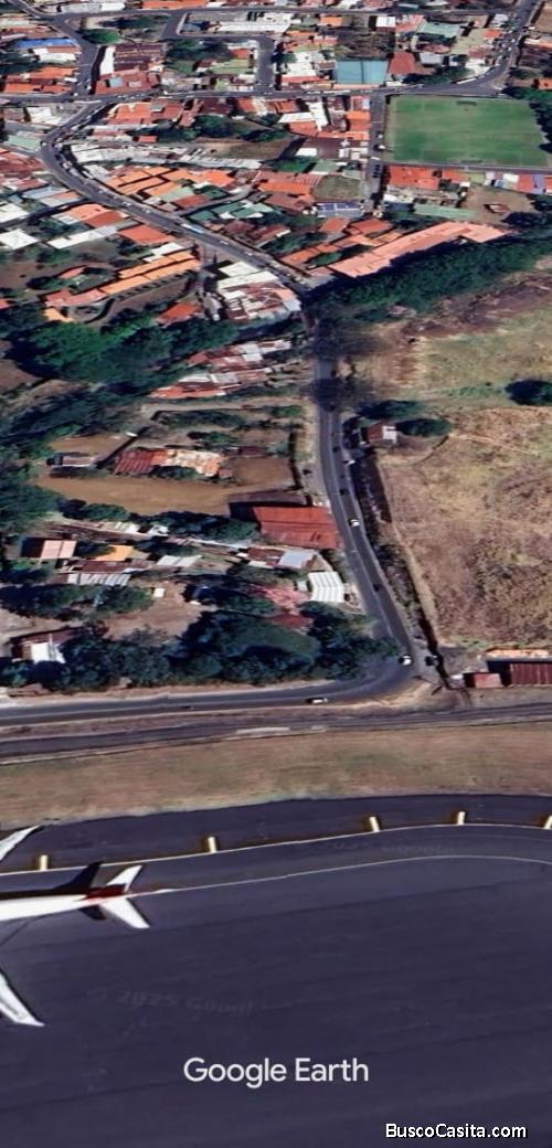 SE VENDE ESPECTACULAR PROPIEDAD EN LA GUACIMA DE ALAJUELA. 