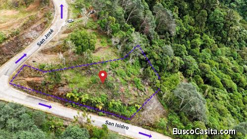 INCREÍBLE OPORTUNIDAD: HERMOSA TIERRA INCLINADA EN VENTA EN EL CORAZÓN DE DIVISIÓN.