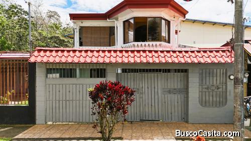 COMBINACIÓN PERFECTA DE PRIVACIDAD Y COMUNIDAD. CASA EN VENTA