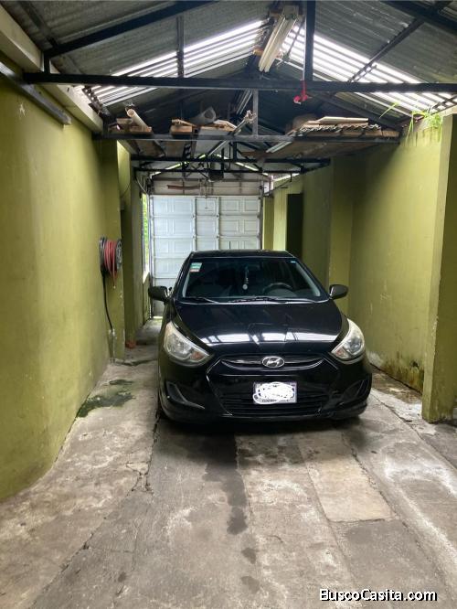 SE VENDE BELLA CASA EN LOMAS DE AYARCO, CURRIDABAT. 