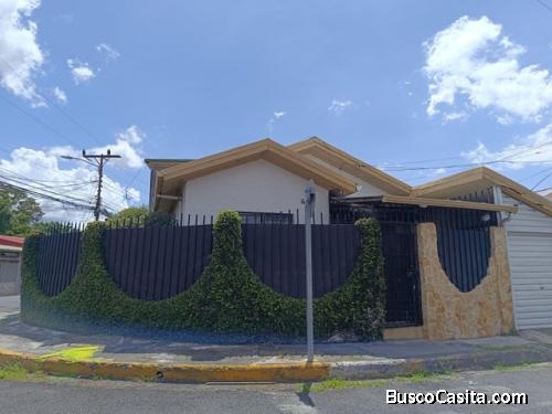 Venta de Hermosa Casa en San José Mls. 26-911 OFC JB