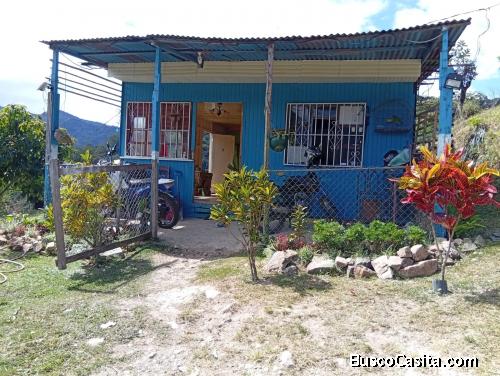 SE VENDE BELLA PROPIEDAD Y 2 CABAÑAS EN ACOSTA, SAN JOSÉ. 