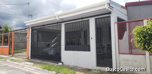 SE VENDE BELLA CASA EN OREAMUNO DE CARTAGO. 
