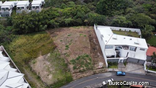 Venta de Estraordinario Lote en Escazú  Mls. 26-717 OFC JB