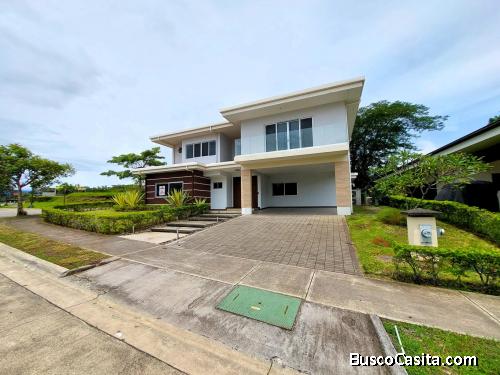 Alquiler de Estupenda Casa en Alajuela  Mls. 26-50 OFC JB