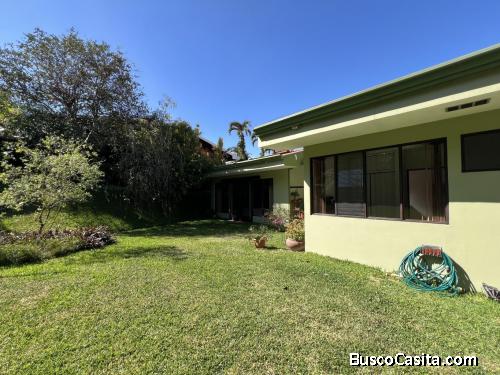 Venta de Espectacular Casa en Guachipelin  Mls. 26-1295 OFC JB