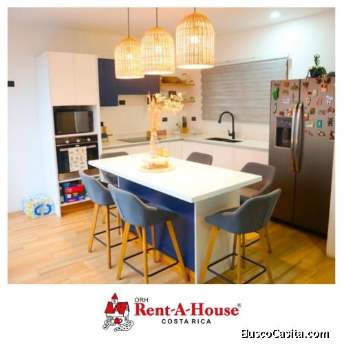 Casa en Venta en Cartago con Piscina Interior, 2 Habitaciones y 3 Parqueos – Acabados de Lujo