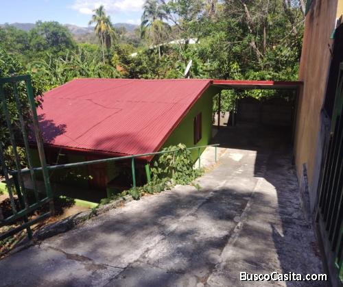 SE VENDE BELLA PROPIEDAD Y CASA EN LA PRESA DE ATENAS. 