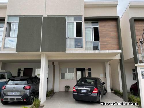 Venta de Moderna Casa en Tibás  Mls. 26-611 OFC JB