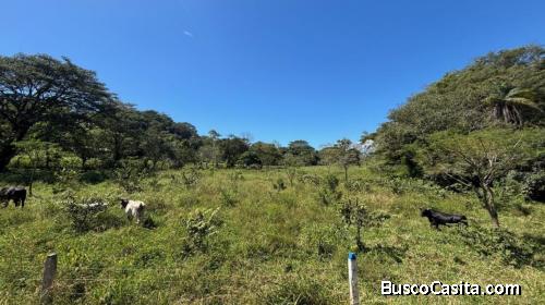 DE OPORTUNIDAD BELLA PROPIEDAD EN LOS ÁNGELES DE ATENAS. 