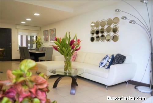 Venta de Confortable Casa en Colón, Mora  Mls. 25-1434 OFC JB