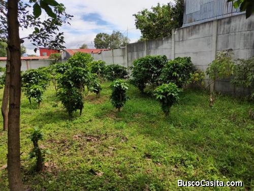 SE VENDE BELLA PROPIEDAD EN SANTO DOMINGO DE HEREDIA. 