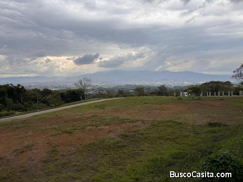 Terreno Amplio En Santa Bárbara De Heredia