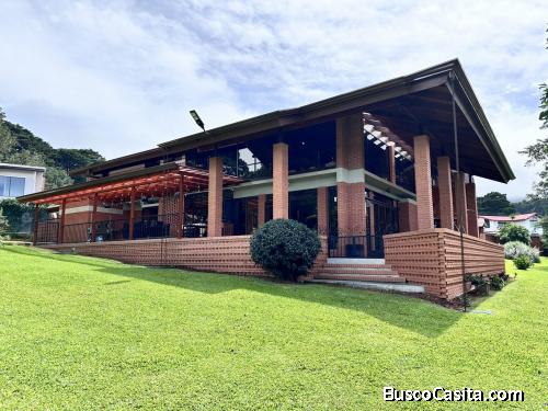 Venta de casa de lujo en Heredia, San Rafael MB # 26-442