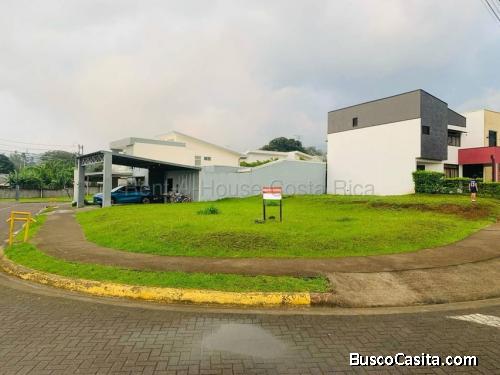 enta de Lote ESQUINERO en La Unión-Concepción-Cartago. RAH 26-2171