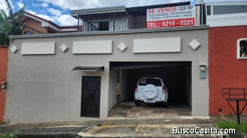 Casa para estrenar en urbanización Portal del Valle