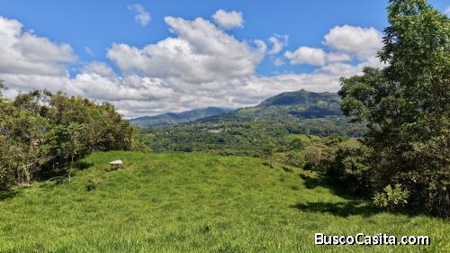 VENTA DE REFUGIO NATURAL DE 3.2 HA EN LAS FALDAS DEL CHIRRIPO, MIRAFLORES, PEREZ ZELEDON