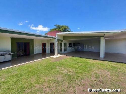 Venta de Casa de una planta en San Vicente de Santo Domingo de Heredia. RAH 27-257