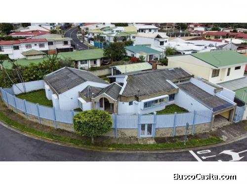 VENTA DE CASA, SAN JOSÉ, MORAVIA, LOS COLEGIOS - 9329586