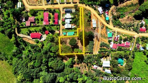 SE VENDE TERRENO PLANO Y LISTO PARA CONSTRUIR CON UBICACION ESTRATEGICA