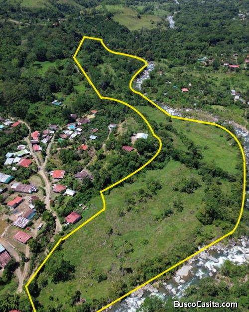 VENTA DE FINCA DE 10.9 HA FRENTE AL RIO EN VALLE DEL CHIRRIPO