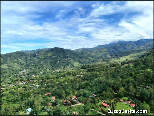 SE VENDE QUINTA CON POZO PROPRIO Y VISTAS A LA PIEDRA DEL CERRO DE LA MUERTE