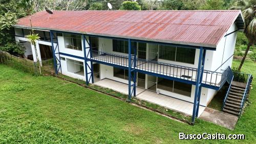 SE VENDE EDIFICIO COMERCIAL CON ALTA VISIBILIDAD EN CORONADO DE OSA