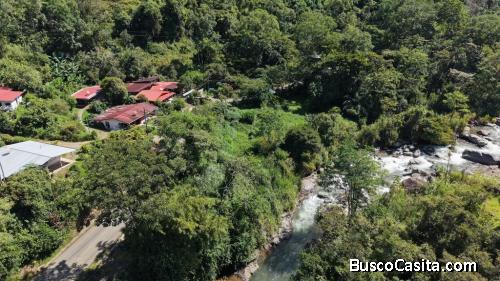 SE VENDE TERRENO IDEAL PARA PROYECTO RESIDENCIAL O REFUGIO TURISTICO FRENTE AL RIO