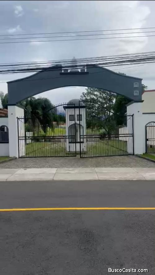ESPECTACULAR PROPIEDAD EN LA ASUNCIÓN DE BELÉN, HEREDIA. 