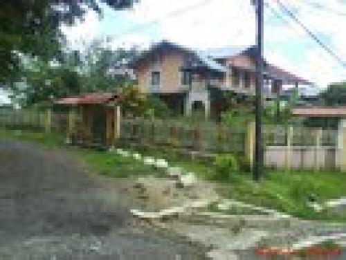 vendo casa de dos plantas 