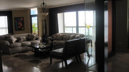 SE VENDE APARTAMENTO EN PUNTA PACIFICA CASI NUEVO  // 490,000.00 DOLARES