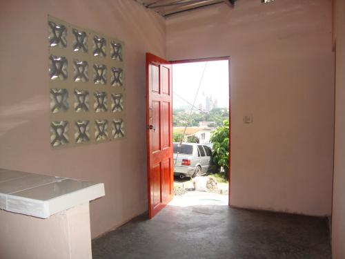 alquiler de una pequena casa