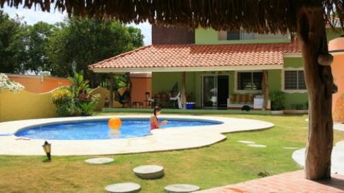 Hermosa Propiedad de Playa/Beach Property In Coronado