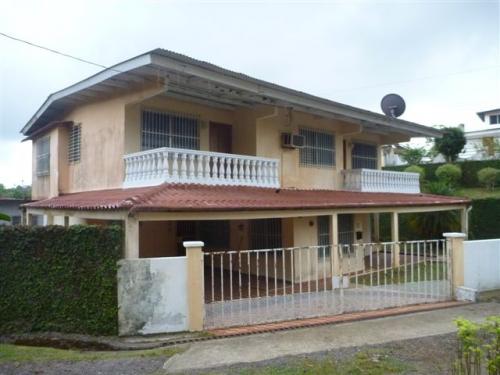 ESPECTACULAR RESIDENCIA