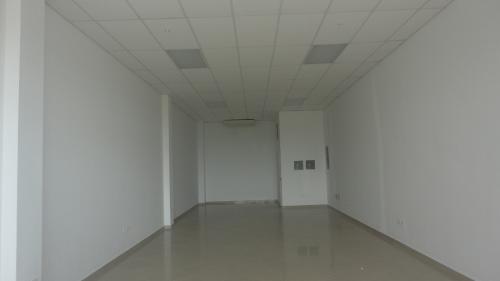 SEA un Agente Confiable VENDE: Local Comercial en Soluciones Industriales, Tocumen, Panama.