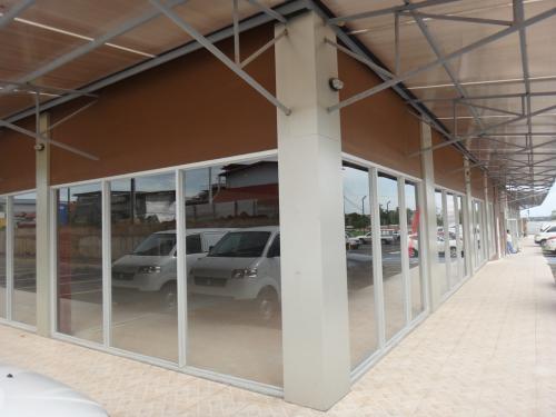 SEA un Agente Confiable VENDE: Local Comercial en Soluciones Industriales, Tocumen, Panama.