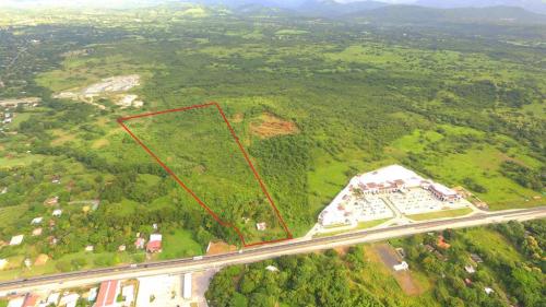 Terreno en venta, amplio y plano con 100 m de frente, Coronado Chame Panamá