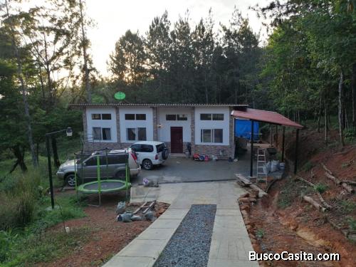 Dueño vende por motivo de viaje 