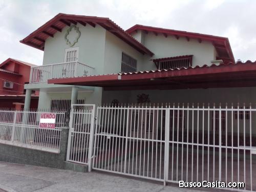 endo Hermosa y Amplia Casa 565mt2, 4 recamaras, 2 niveles Villa Lucre