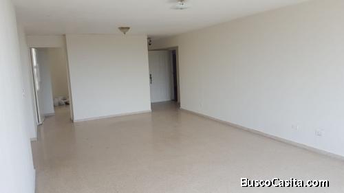 Se alquila Apartamento en La Alameda, 2 habitaciones con A/C, 3 baños $700