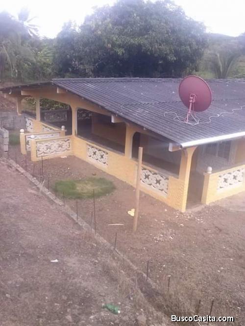 SE VENDE CASA EN COSTA ARRIBA COLÓN